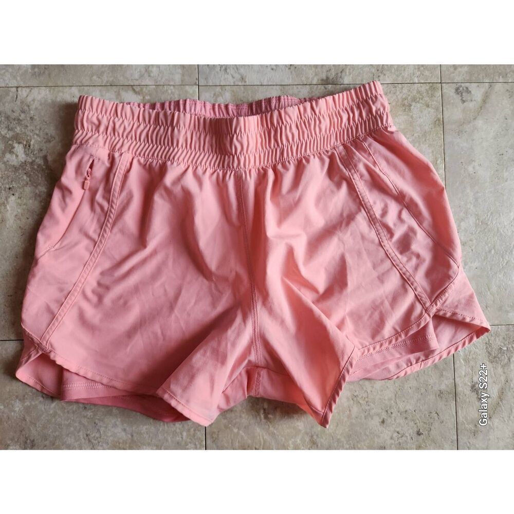 R4  Avia athletic shorts